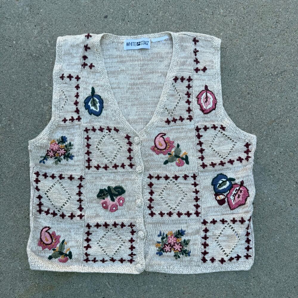 Vintage 90s White Stag Cottagecore Hearts Floral Strawberry Fields Sweater Vest